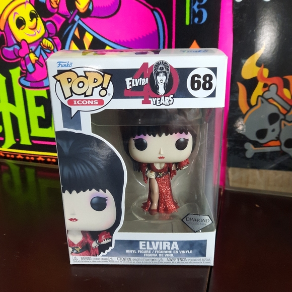 Elvira Funko Pop 68 Diamond 40th Anniversary Icons - Picture 2 of 8